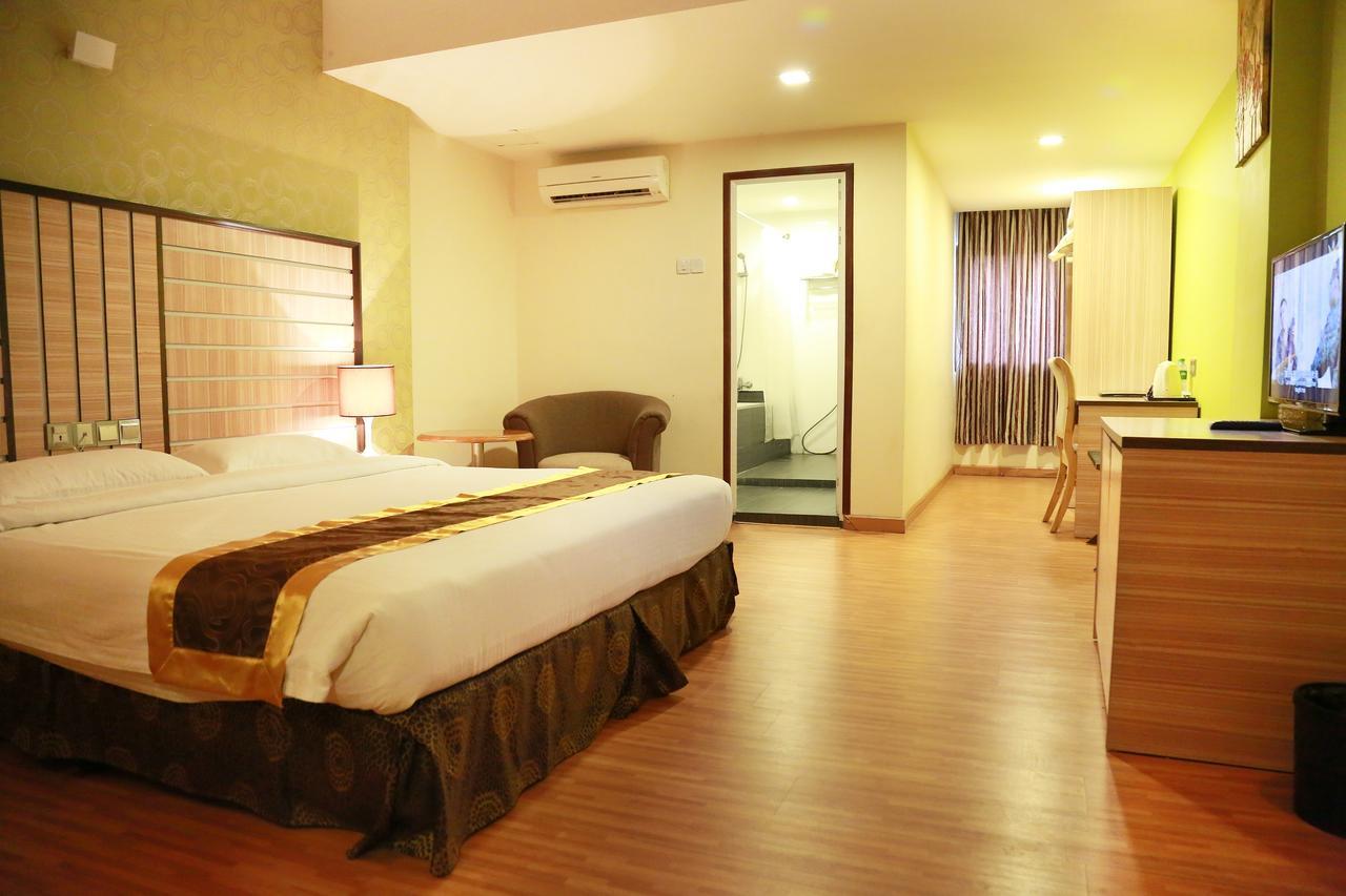 Uptown Hotel Γιανγκόν Εξωτερικό φωτογραφία