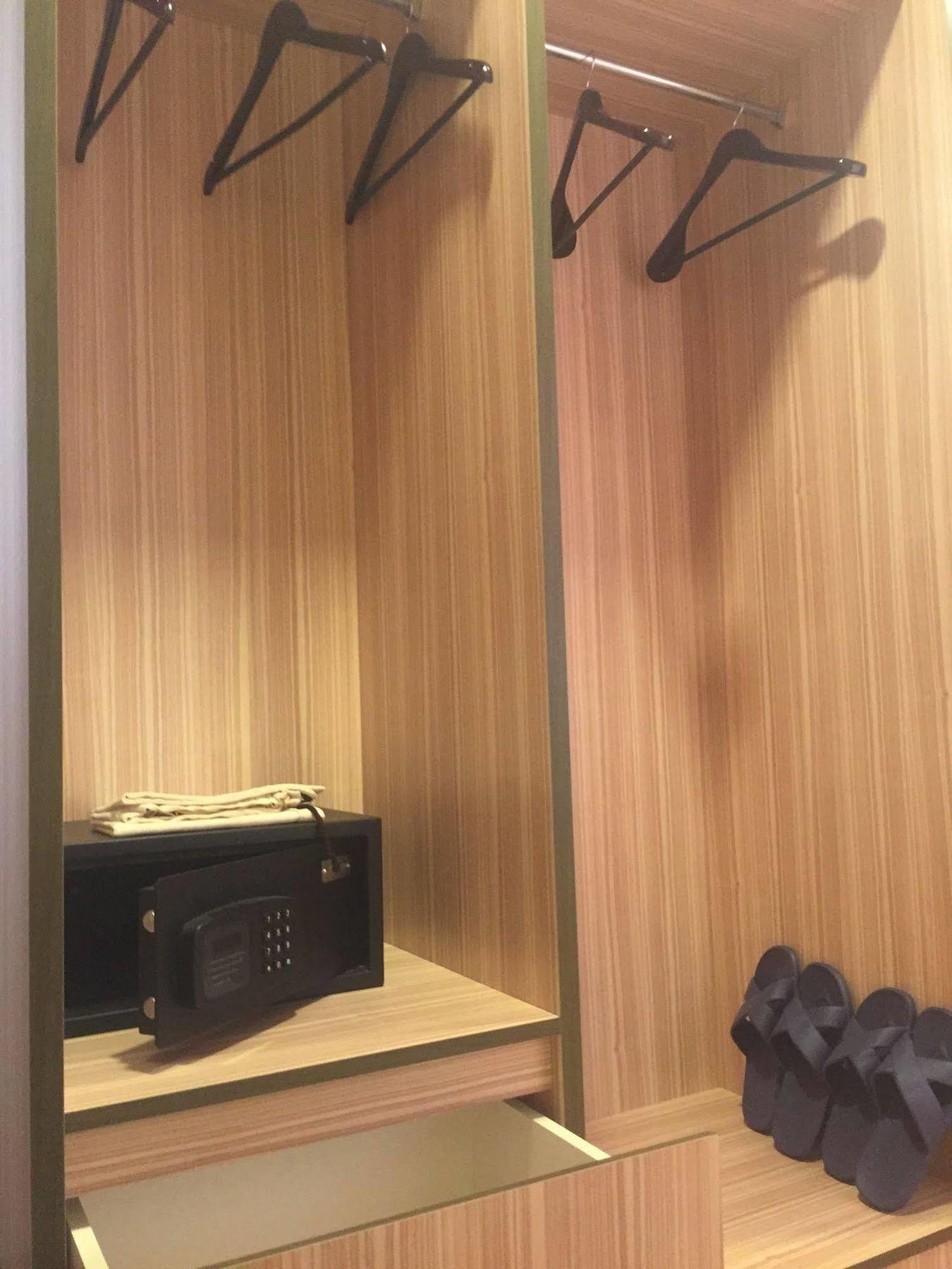 Uptown Hotel Γιανγκόν Εξωτερικό φωτογραφία