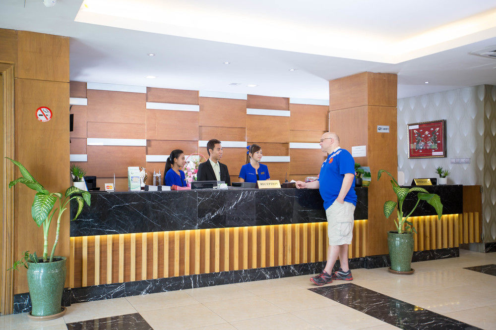Uptown Hotel Γιανγκόν Εξωτερικό φωτογραφία