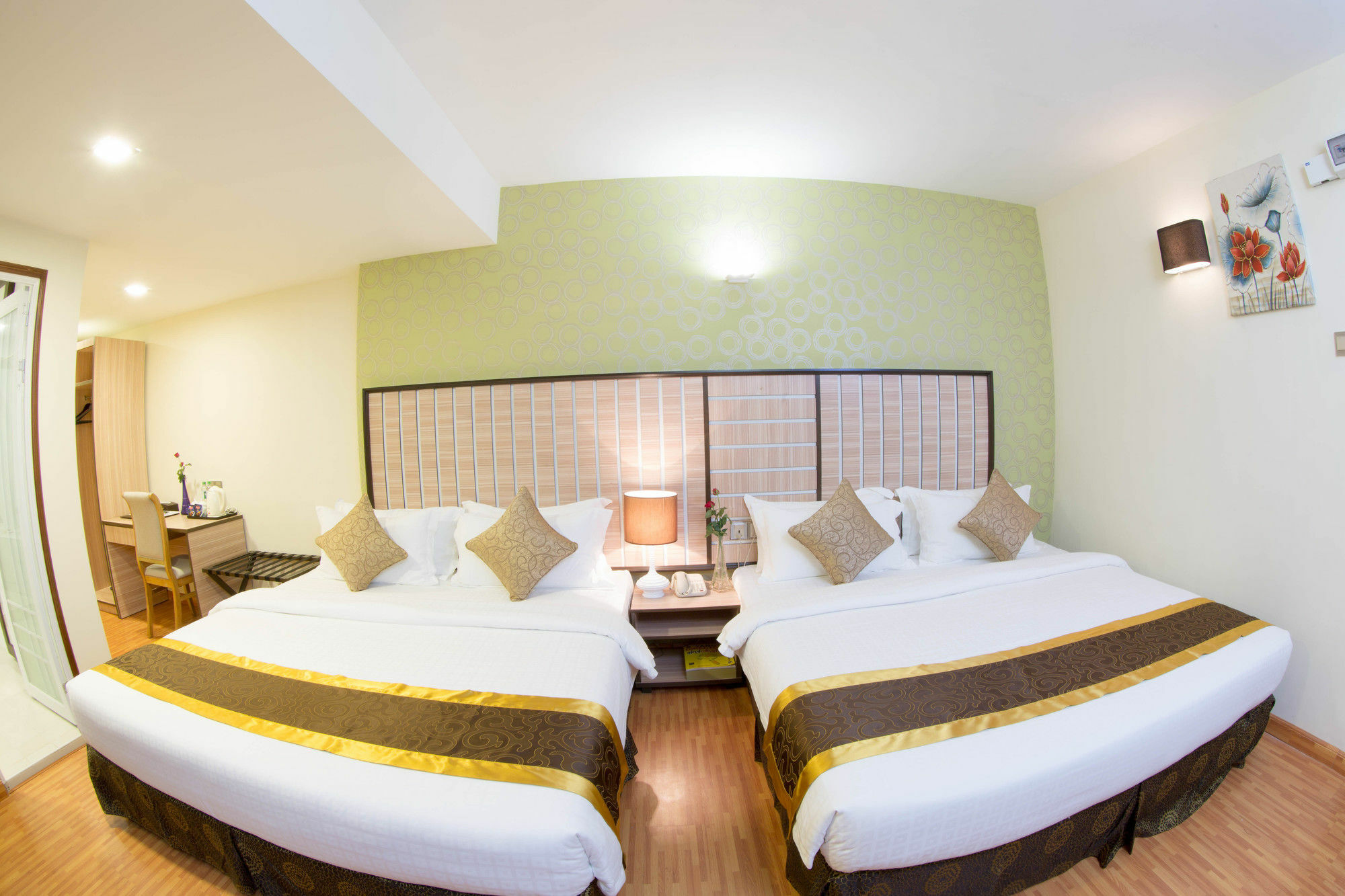 Uptown Hotel Γιανγκόν Εξωτερικό φωτογραφία