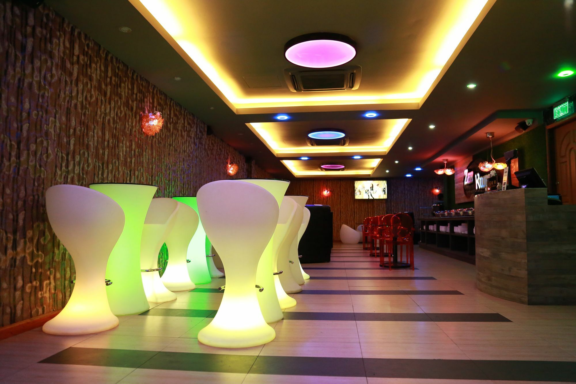 Uptown Hotel Γιανγκόν Εξωτερικό φωτογραφία