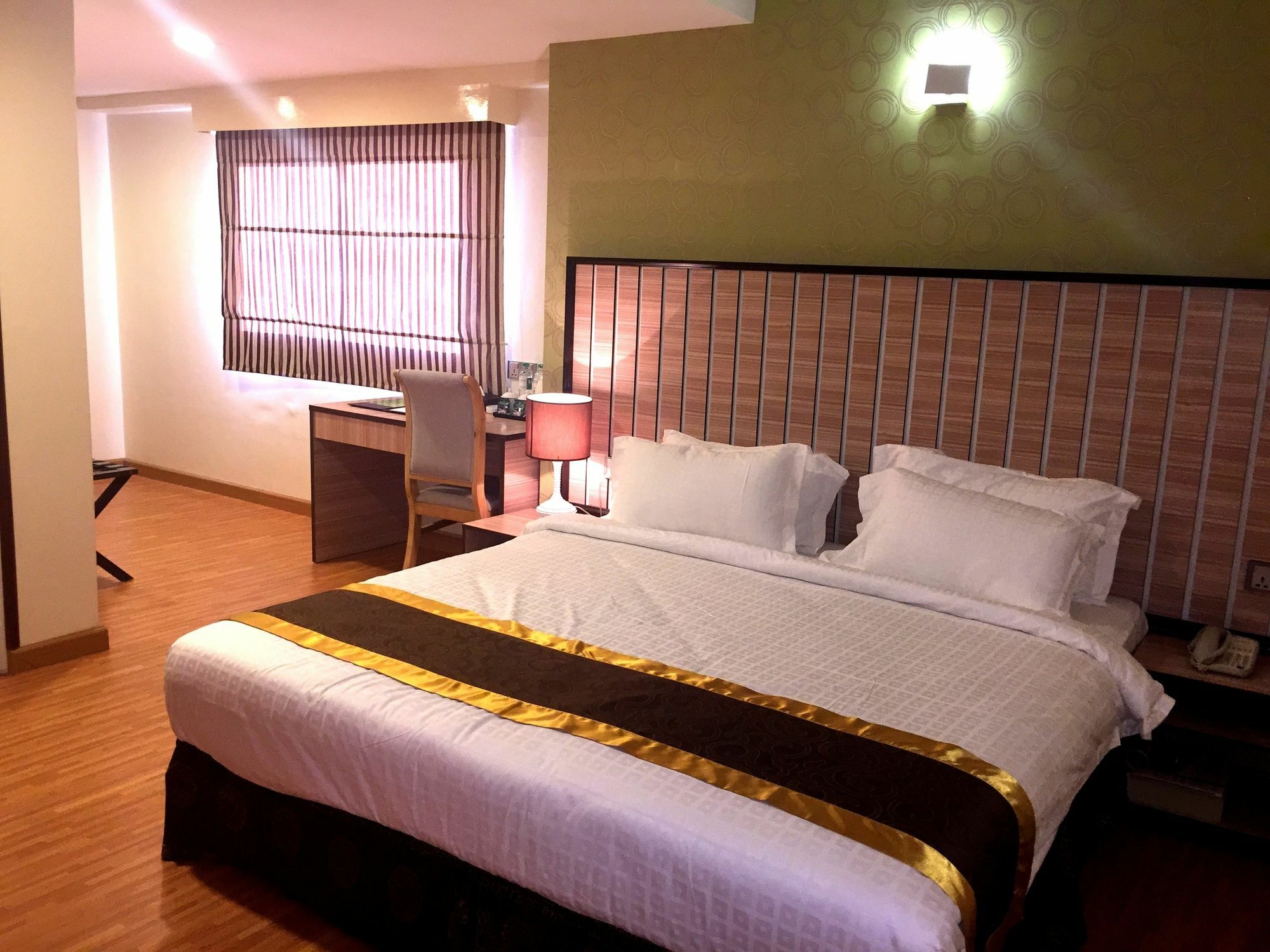 Uptown Hotel Γιανγκόν Εξωτερικό φωτογραφία